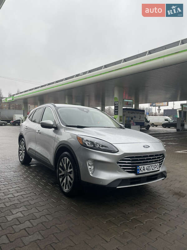 Внедорожник / Кроссовер Ford Escape 2020 в Киеве