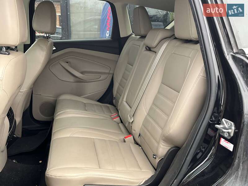 Позашляховик / Кросовер Ford Escape 2017 в Луцьку