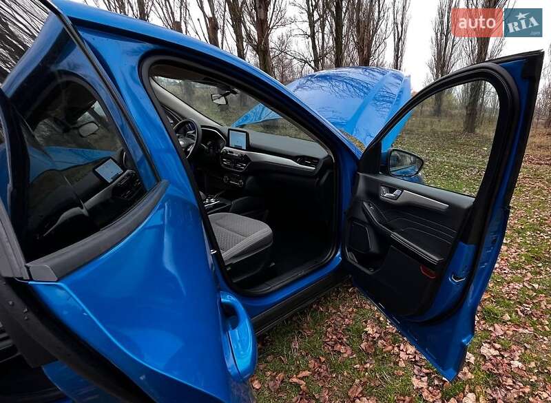 Позашляховик / Кросовер Ford Escape 2020 в Саврані