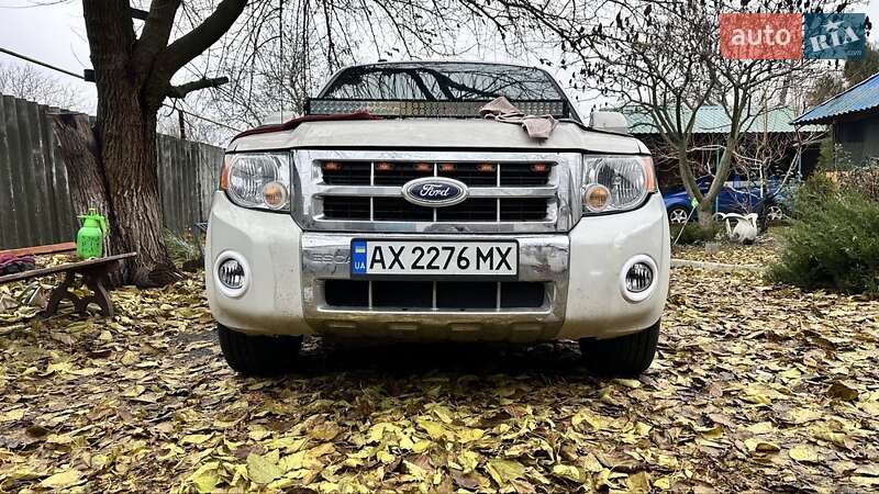 Внедорожник / Кроссовер Ford Escape 2010 в Киеве