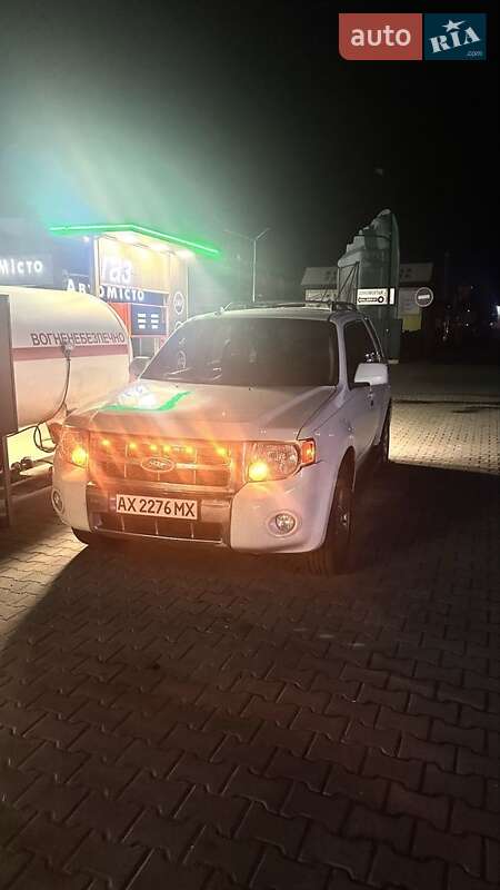 Внедорожник / Кроссовер Ford Escape 2010 в Киеве