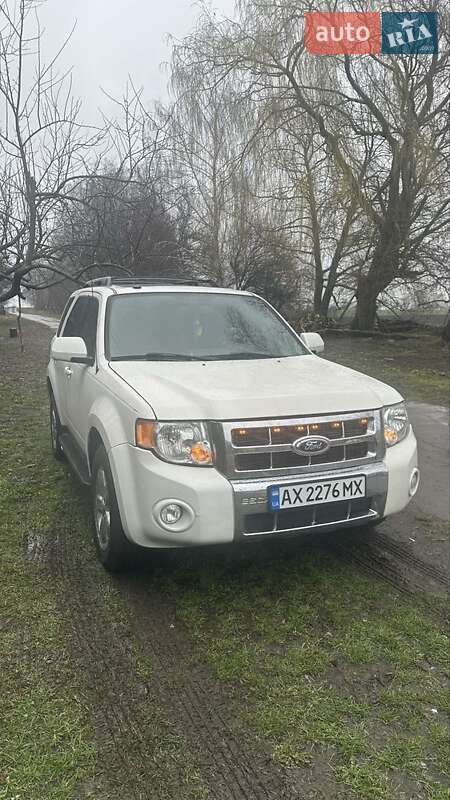 Внедорожник / Кроссовер Ford Escape 2010 в Киеве