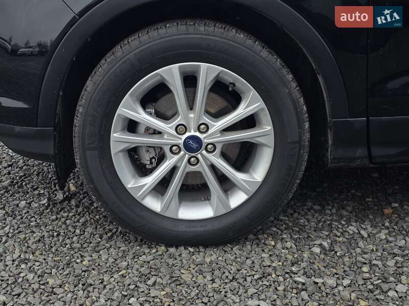Внедорожник / Кроссовер Ford Escape 2017 в Тернополе