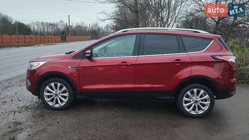 Внедорожник / Кроссовер Ford Escape 2017 в Дубно