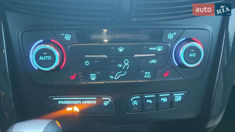 Внедорожник / Кроссовер Ford Escape 2017 в Дубно