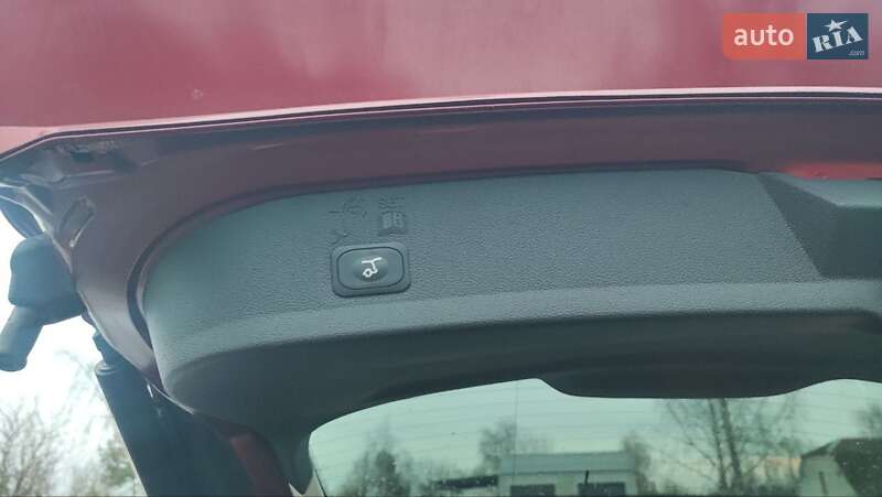 Внедорожник / Кроссовер Ford Escape 2017 в Дубно