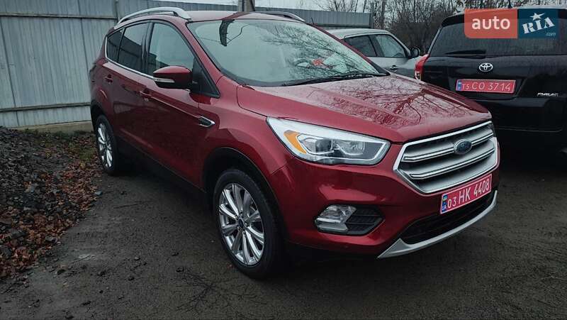 Внедорожник / Кроссовер Ford Escape 2017 в Дубно