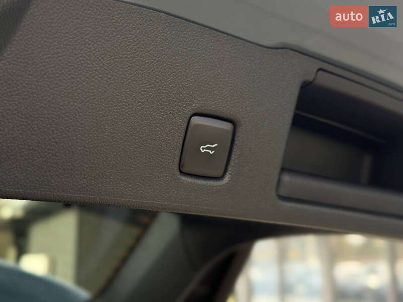 Позашляховик / Кросовер Ford Escape 2023 в Івано-Франківську