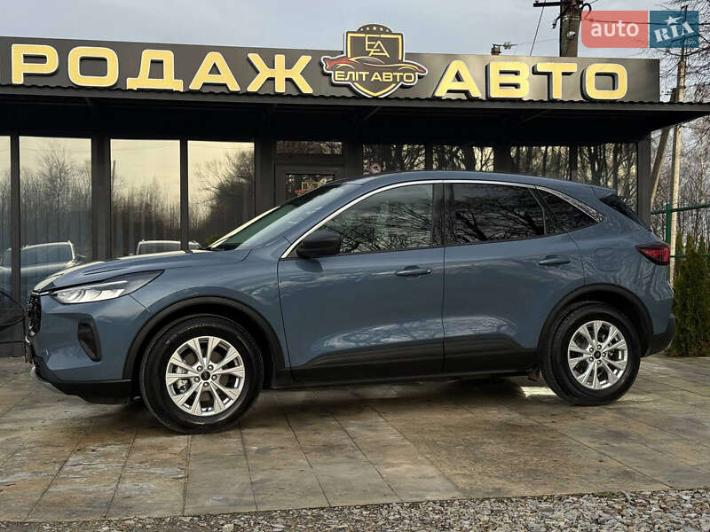 Позашляховик / Кросовер Ford Escape 2023 в Івано-Франківську