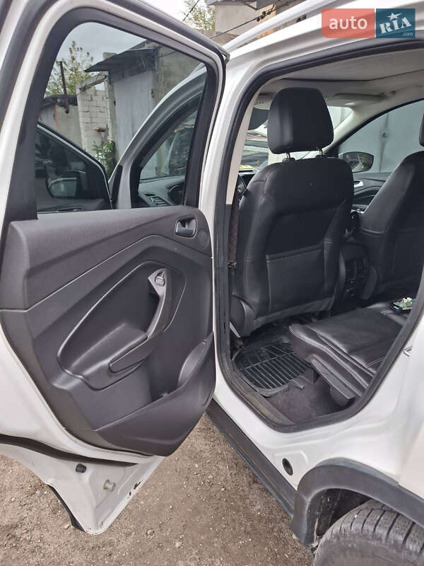 Внедорожник / Кроссовер Ford Escape 2016 в Запорожье