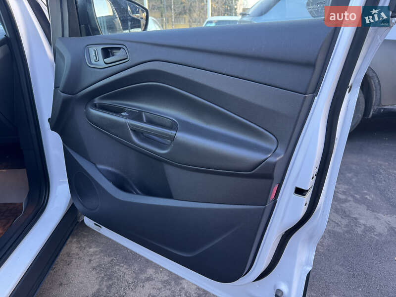 Внедорожник / Кроссовер Ford Escape 2015 в Виннице