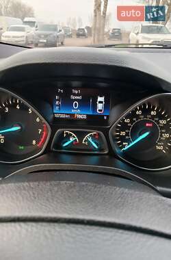 Внедорожник / Кроссовер Ford Escape 2016 в Черкассах