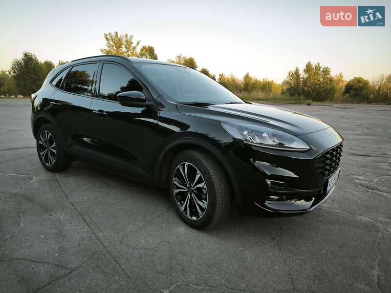 Внедорожник / Кроссовер Ford Escape 2021 в Павлограде