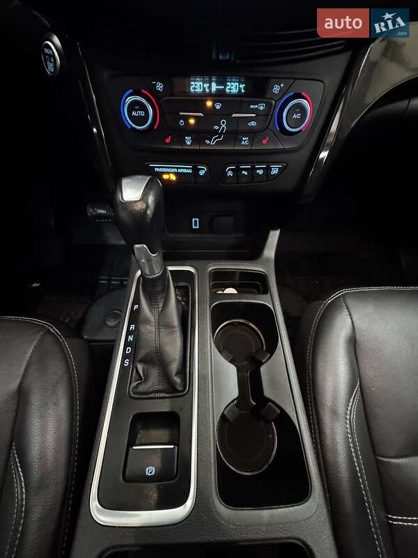 Позашляховик / Кросовер Ford Escape 2017 в Києві