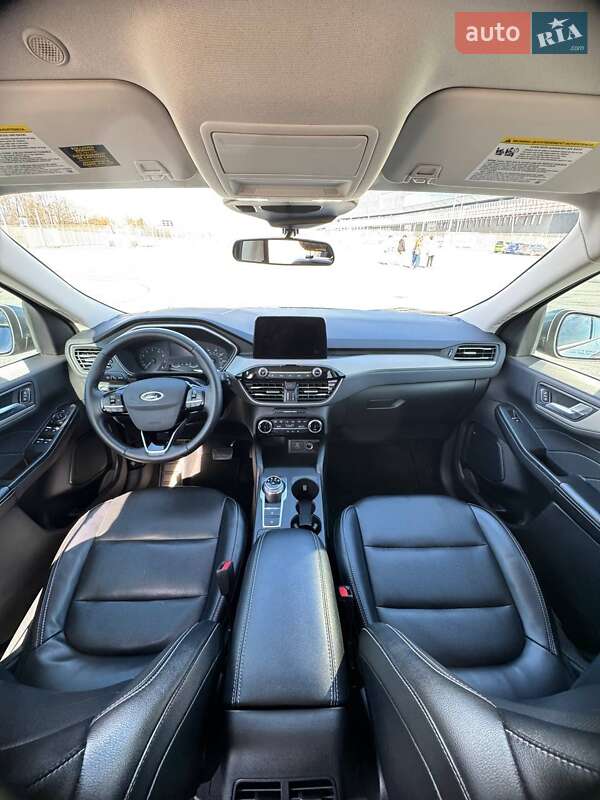 Позашляховик / Кросовер Ford Escape 2022 в Івано-Франківську