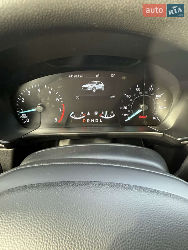 Позашляховик / Кросовер Ford Escape 2021 в Сваляві