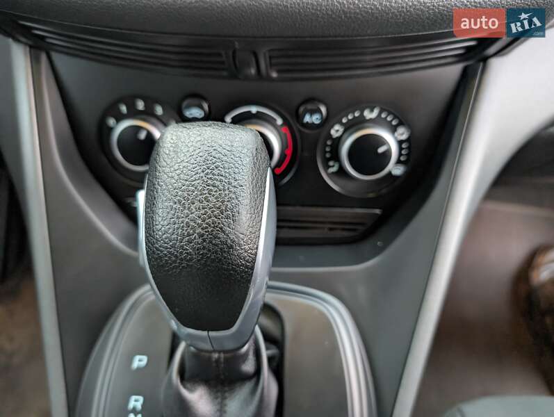 Позашляховик / Кросовер Ford Escape 2015 в Рівному