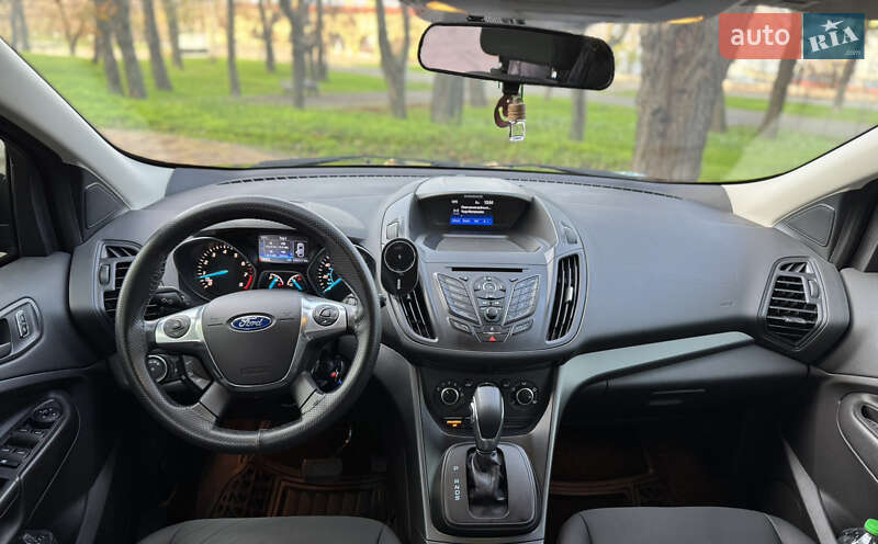 Внедорожник / Кроссовер Ford Escape 2016 в Одессе