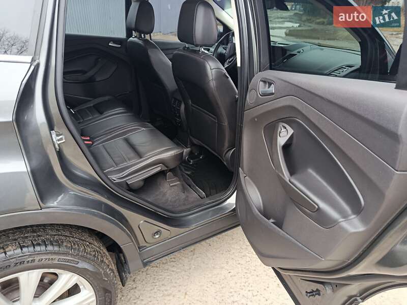 Внедорожник / Кроссовер Ford Escape 2017 в Львове