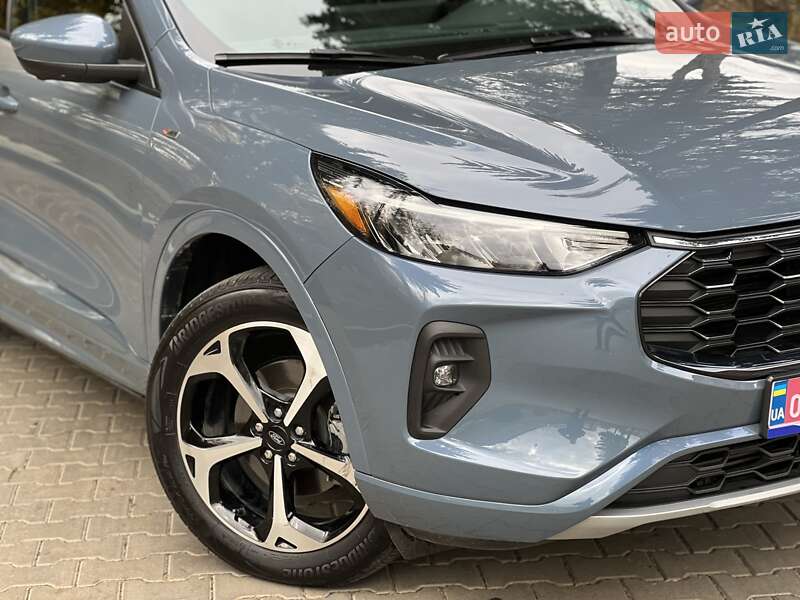 Позашляховик / Кросовер Ford Escape 2023 в Львові