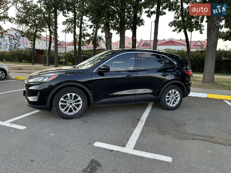 Внедорожник / Кроссовер Ford Escape 2021 в Киеве