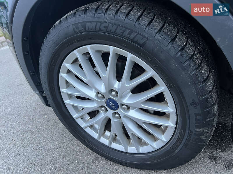 Внедорожник / Кроссовер Ford Escape 2013 в Киеве