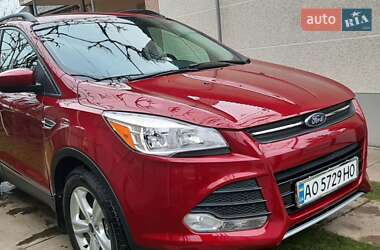 Позашляховик / Кросовер Ford Escape 2015 в Сваляві