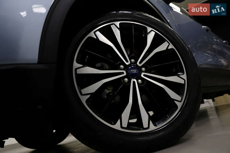 Позашляховик / Кросовер Ford Escape 2023 в Дрогобичі