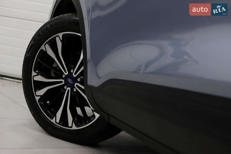 Позашляховик / Кросовер Ford Escape 2023 в Дрогобичі