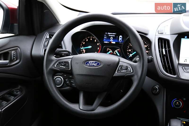 Внедорожник / Кроссовер Ford Escape 2018 в Киеве