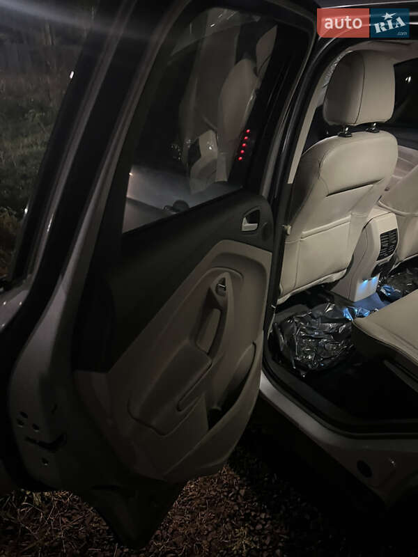 Внедорожник / Кроссовер Ford Escape 2016 в Львове