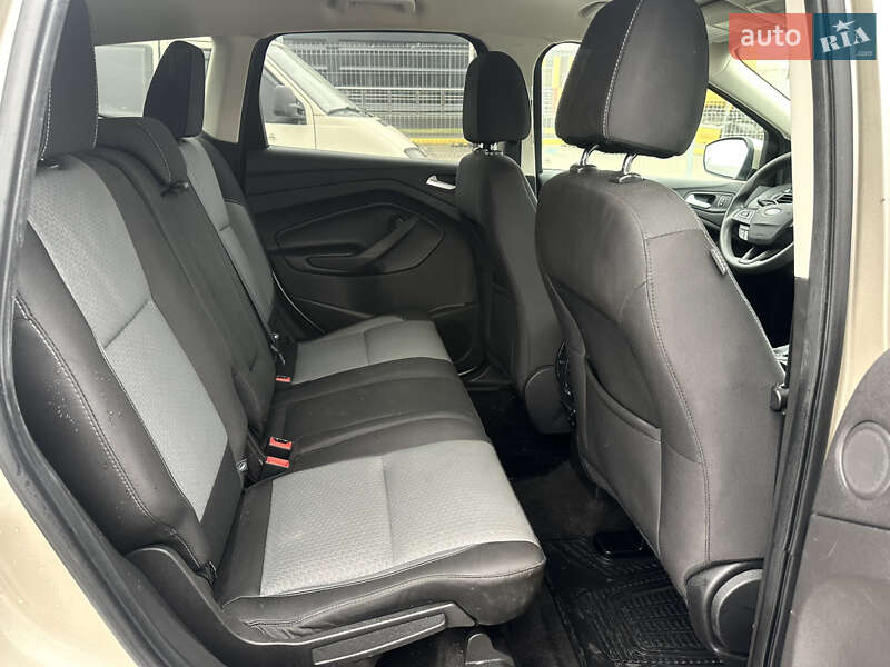 Внедорожник / Кроссовер Ford Escape 2018 в Львове