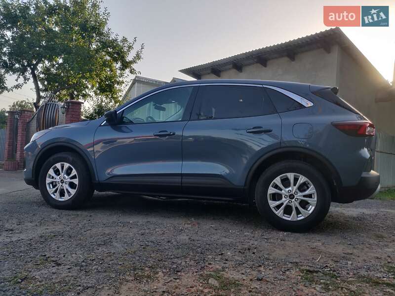 Внедорожник / Кроссовер Ford Escape 2023 в Золочеве фото 6 Внедорожник / Кроссовер Ford Escape 2023 в Золочеве