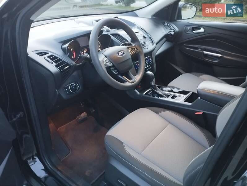 Позашляховик / Кросовер Ford Escape 2017 в Дубні фото 12 Позашляховик / Кросовер Ford Escape 2017 в Дубні