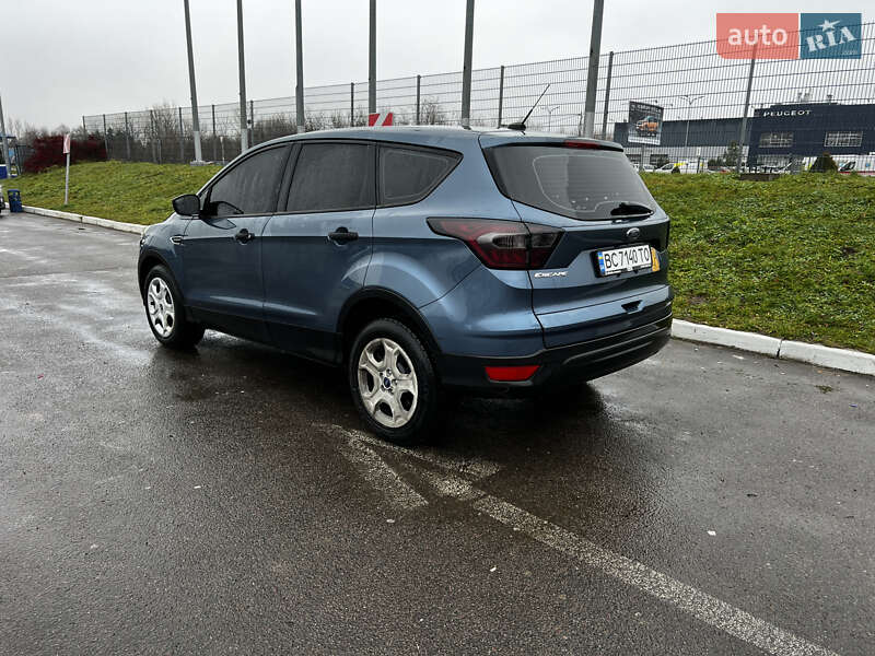 Внедорожник / Кроссовер Ford Escape 2017 в Львове