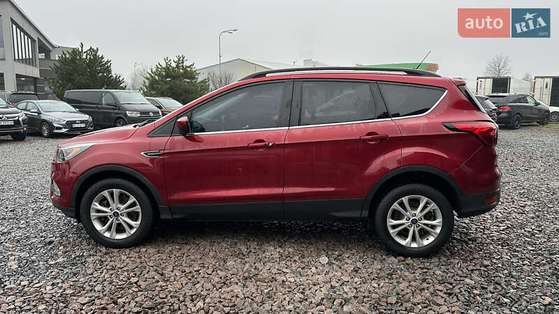 Внедорожник / Кроссовер Ford Escape 2018 в Львове