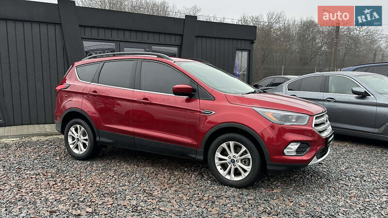 Внедорожник / Кроссовер Ford Escape 2018 в Львове