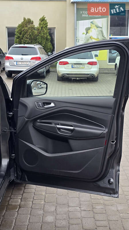 Внедорожник / Кроссовер Ford Escape 2016 в Самборе