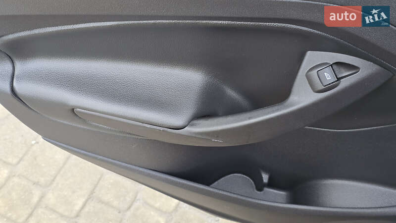 Внедорожник / Кроссовер Ford Escape 2016 в Самборе