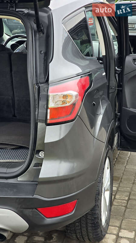 Внедорожник / Кроссовер Ford Escape 2016 в Самборе