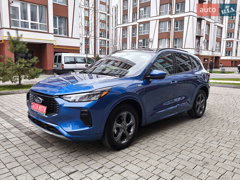Внедорожник / Кроссовер Ford Escape 2023 в Ивано-Франковске