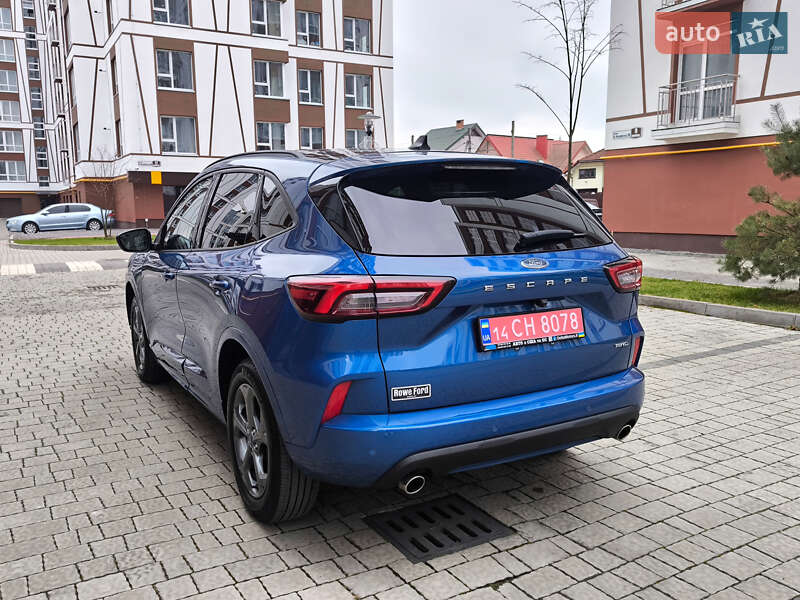 Внедорожник / Кроссовер Ford Escape 2023 в Ивано-Франковске