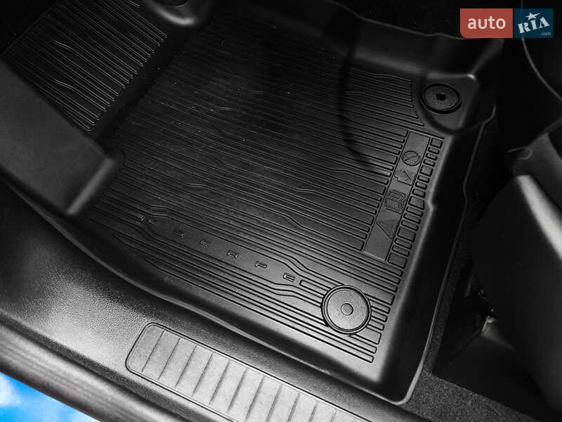 Внедорожник / Кроссовер Ford Escape 2023 в Ивано-Франковске