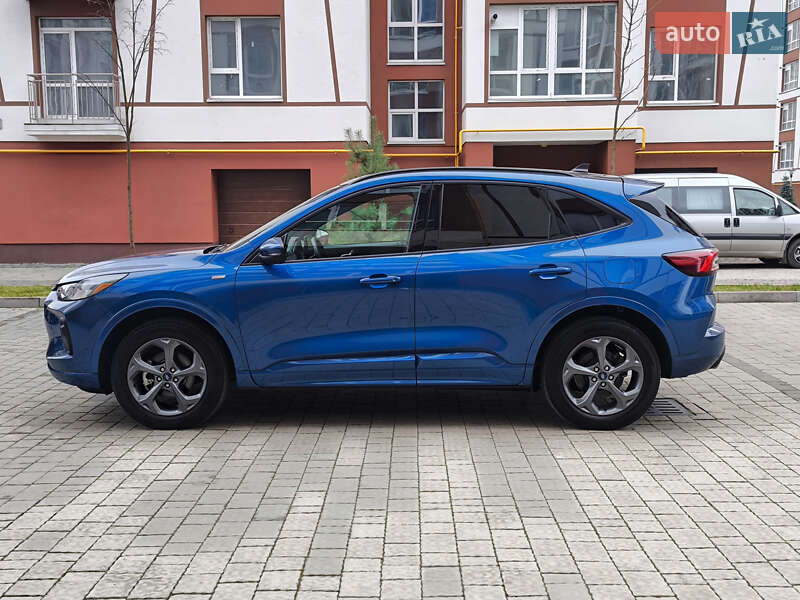 Внедорожник / Кроссовер Ford Escape 2023 в Ивано-Франковске