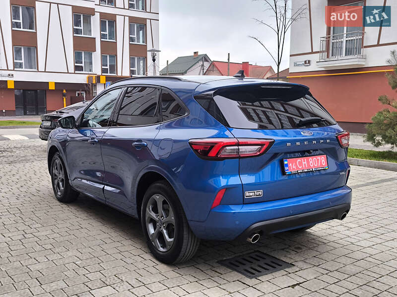 Внедорожник / Кроссовер Ford Escape 2023 в Ивано-Франковске
