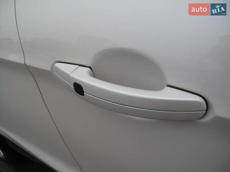 Внедорожник / Кроссовер Ford Escape 2016 в Киеве