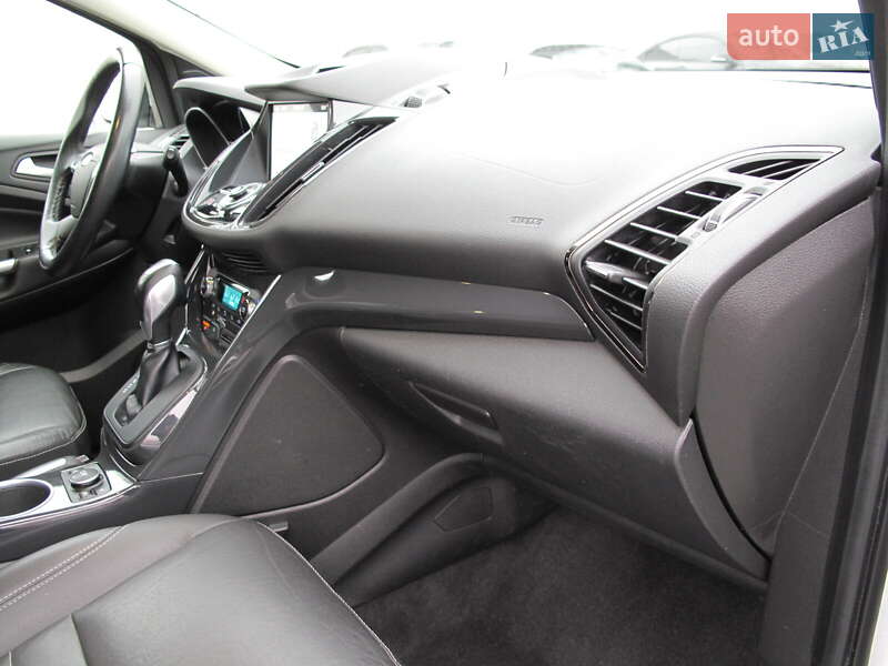 Внедорожник / Кроссовер Ford Escape 2016 в Киеве