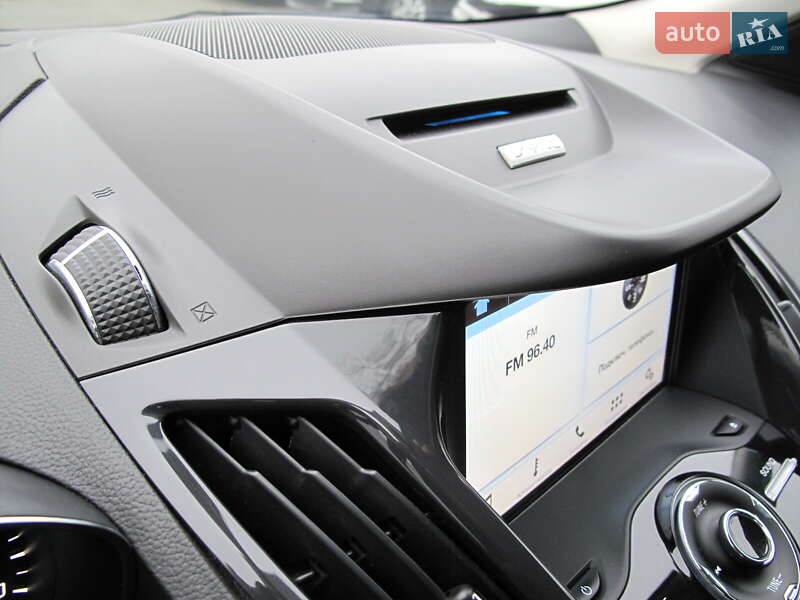 Внедорожник / Кроссовер Ford Escape 2016 в Киеве