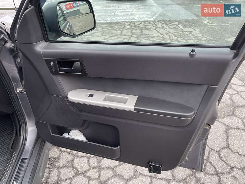 Внедорожник / Кроссовер Ford Escape 2010 в Харькове фото 25 Внедорожник / Кроссовер Ford Escape 2010 в Харькове