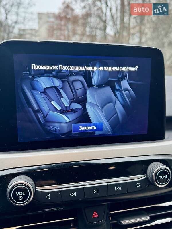 Внедорожник / Кроссовер Ford Escape 2021 в Чернигове